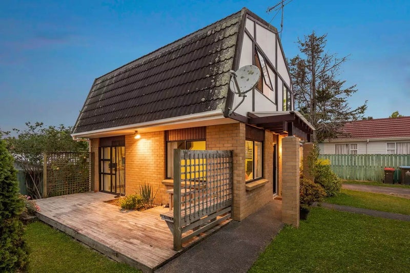 4/1 Mountain View Mews, Mount Wellington, Auckland - Carousel 2