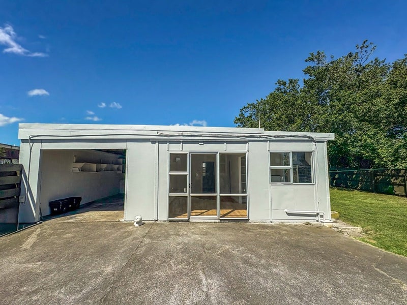 7 Rogers Street, Castlecliff, Whanganui - Carousel 1