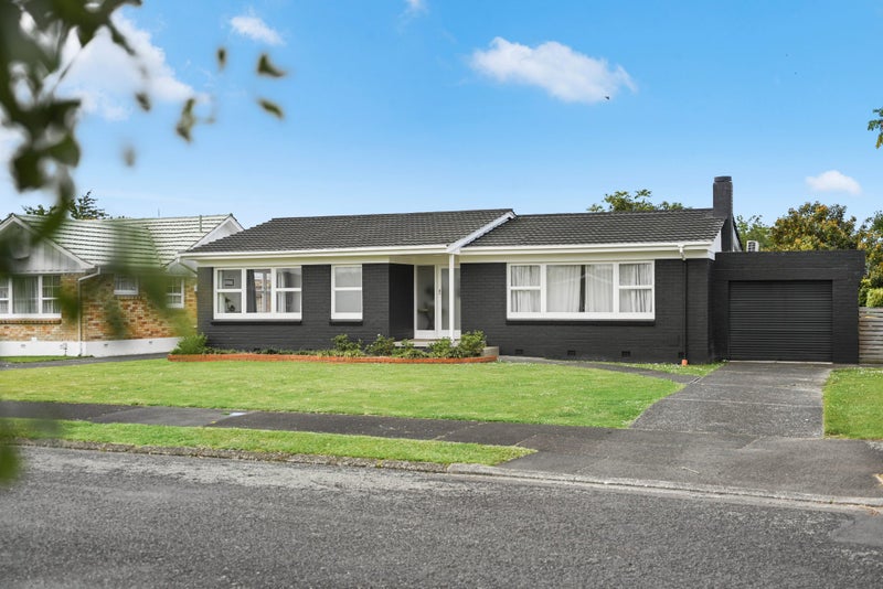 8 Partington Place, Beerescourt, Hamilton - Carousel 1