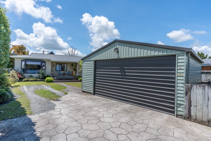 10A MacDonald Road, Glenview, Hamilton - Carousel 14