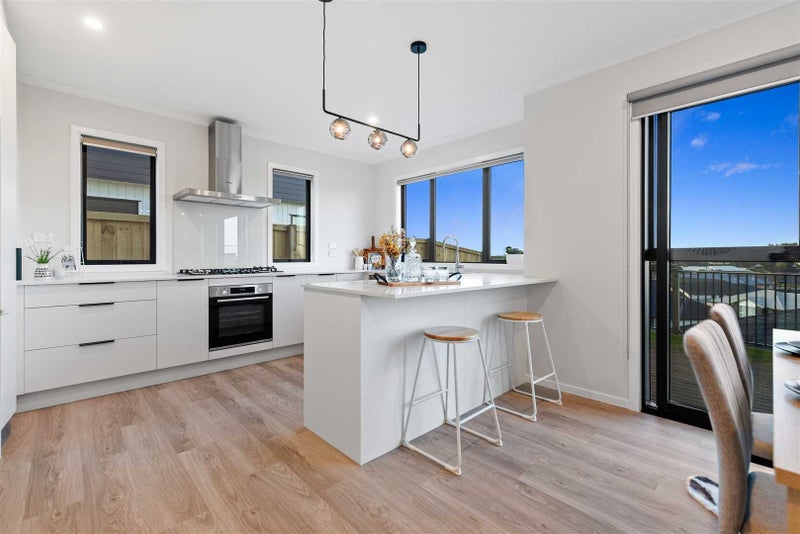 1/40 Rose Berry Crescent, Flagstaff, Hamilton - Carousel 2