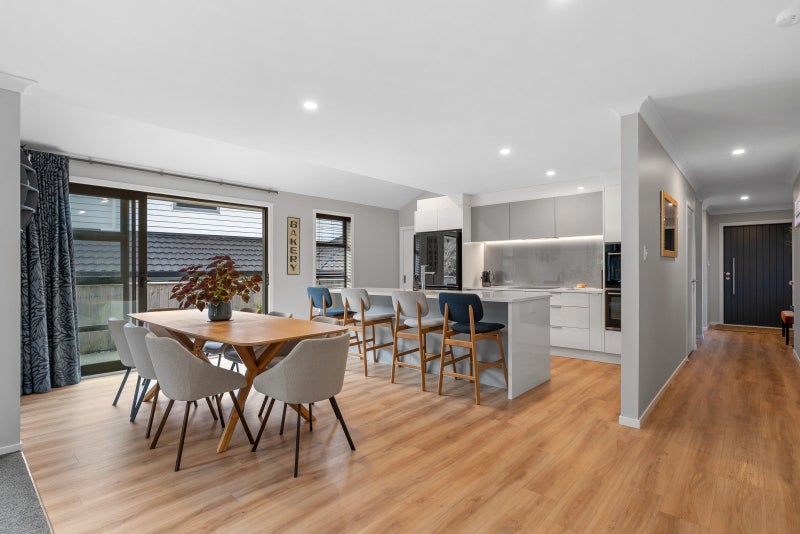 12 Porokaiwhiri Street, Crofton Downs, Wellington - Carousel 2