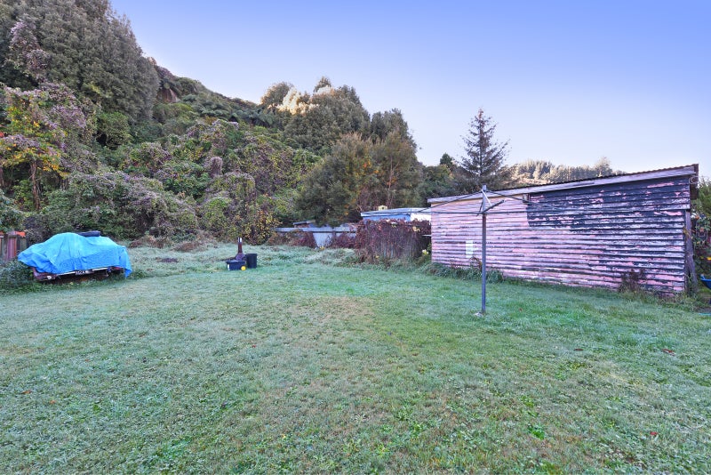 37 Gillespies Road, Birchville, Upper Hutt - Carousel 14