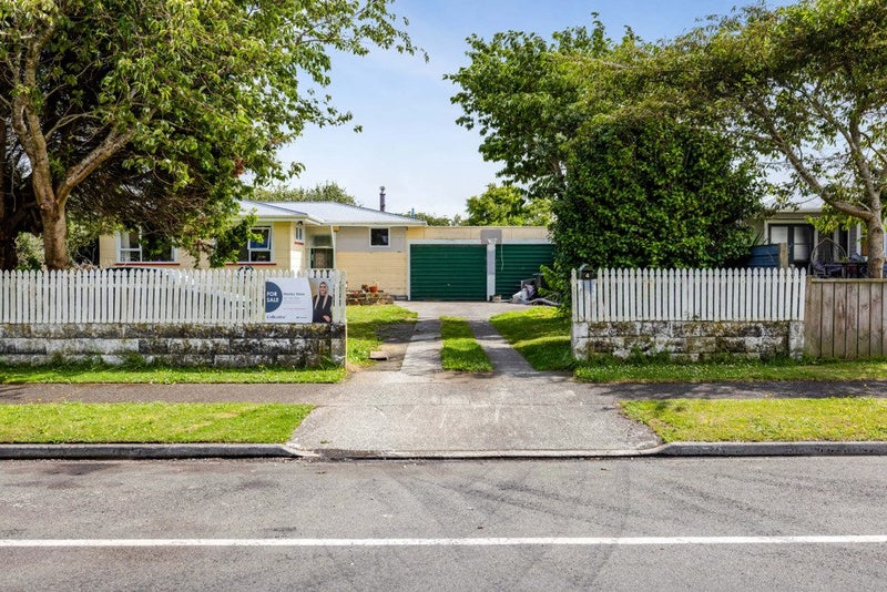 4 Rimu Street, Hawera - Carousel 1