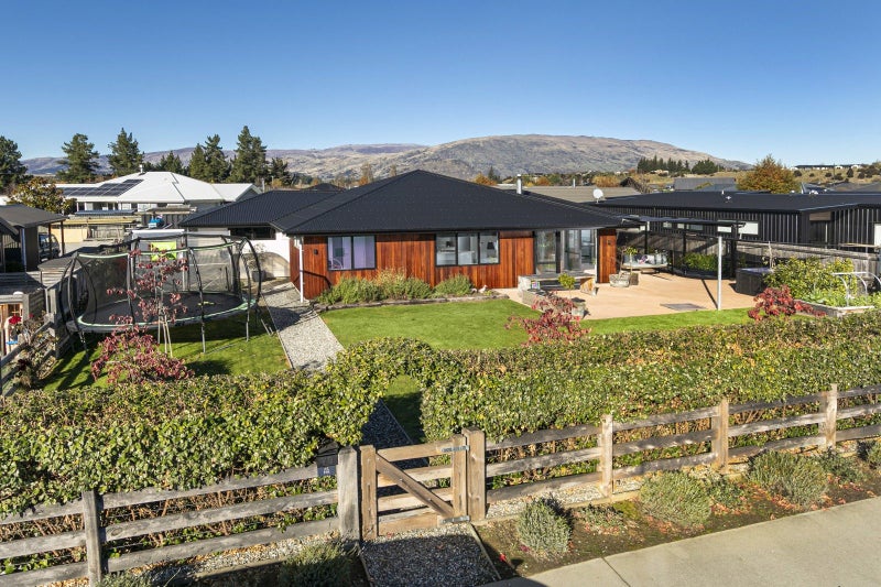 73 Frye Crescent, Albert Town, Wanaka - Carousel 1