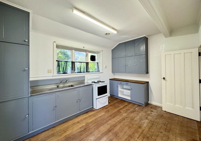 39 Park Road, West End, Palmerston North - Carousel 2