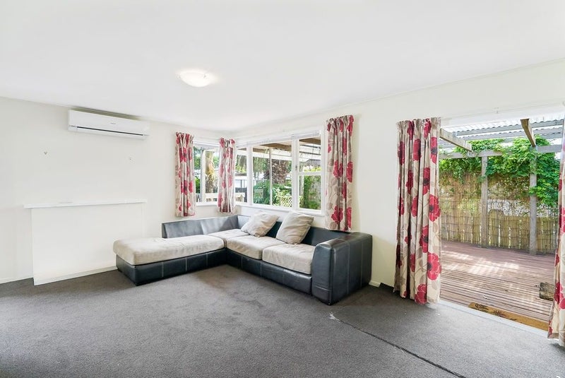 1/33 Nile Road, Kelston, Auckland - Carousel 2
