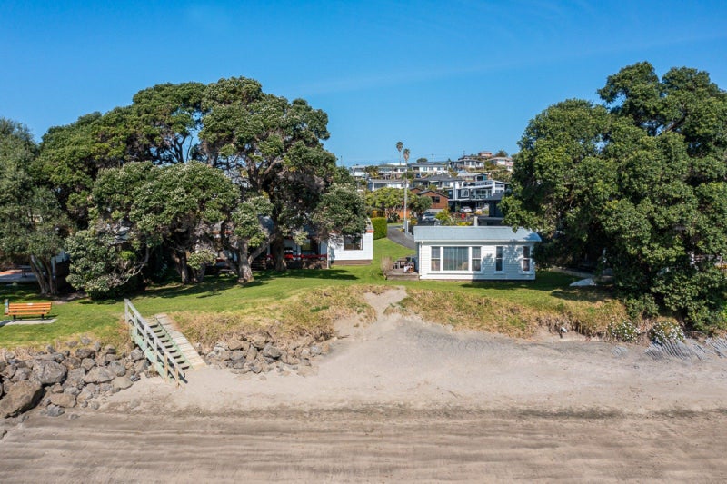 70 Tindalls Bay Road, Tindalls Beach, Whangaparaoa - Carousel 1