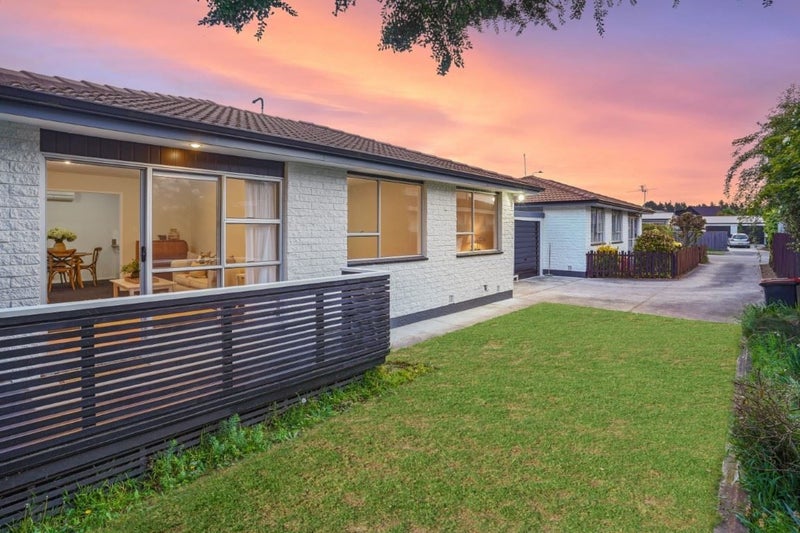 2/44 Royal Park Drive, Parklands, Christchurch - Carousel 1