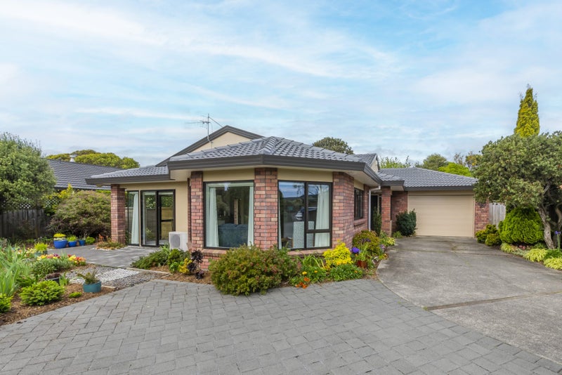 64 Cedar Drive, Paraparaumu Beach, Paraparaumu - Carousel 1