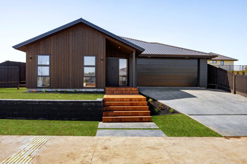 37 Taahunui Rise, Peacocke, Hamilton - Carousel 1