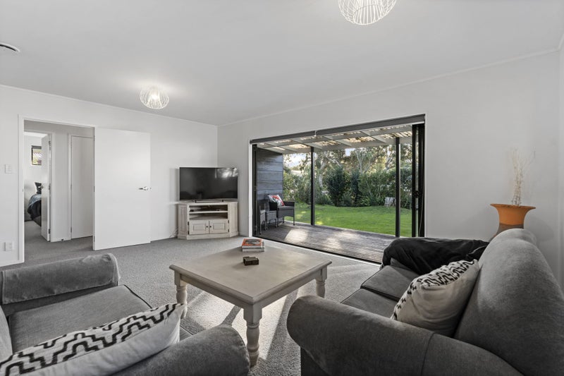 121 Brightside Road, Stanmore Bay, Whangaparaoa - Carousel 2