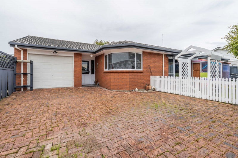 784 Queens Drive, Waikiwi, Invercargill - Carousel 1