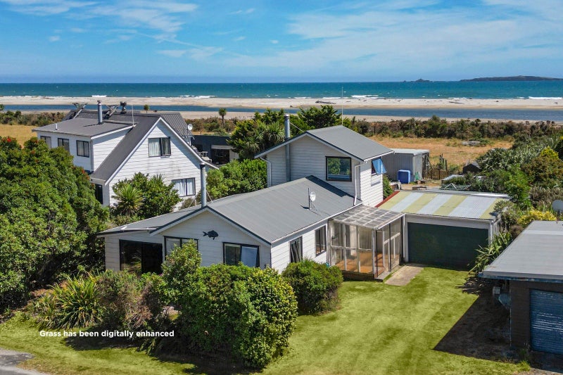 9 Johnston Crescent, Haast - Carousel 1