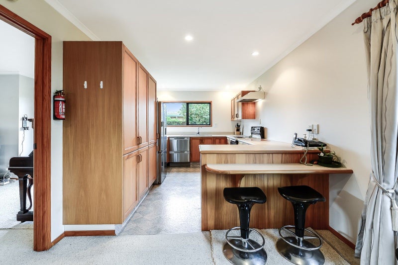 5 Hastings Place, Hamilton Lake, Hamilton - Carousel 2