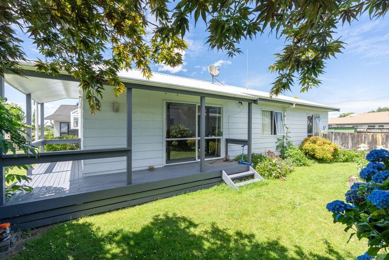 39 Endeavour Avenue, Flagstaff, Hamilton - Carousel 1