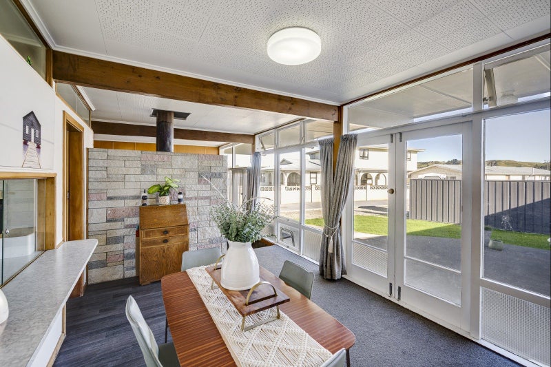 24 Windsor Terrace, Taradale, Napier - Carousel 1