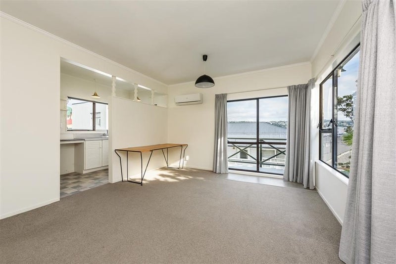 6/51 Austin Street, Mount Victoria, Wellington - Carousel 2