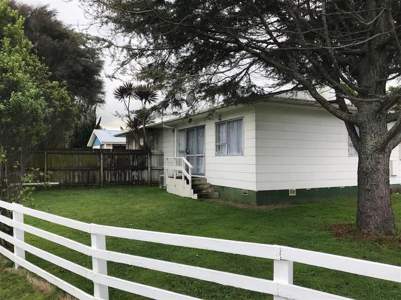 25B Challen Close, Conifer Grove, Takanini - Carousel 1