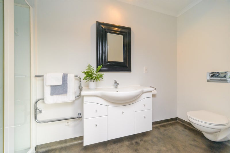 11 Sunshine Place, Kelvin Grove, Palmerston North - Carousel 32
