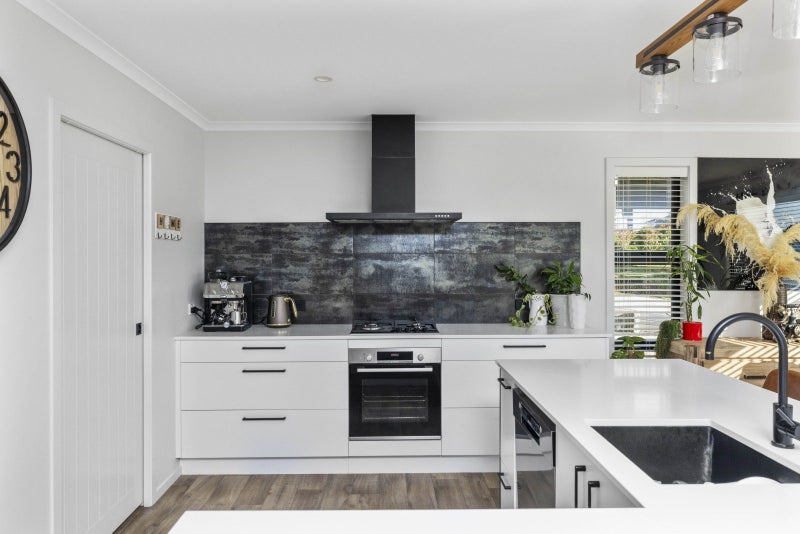 3 Pure Way, Te Puke, Te Puke - Carousel 2