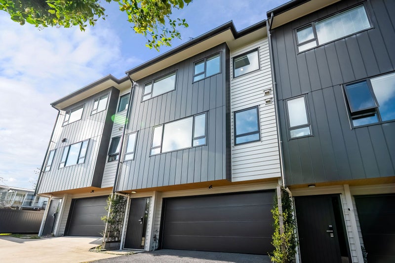 4B Fowler Street, Northcote, Auckland - Carousel 1