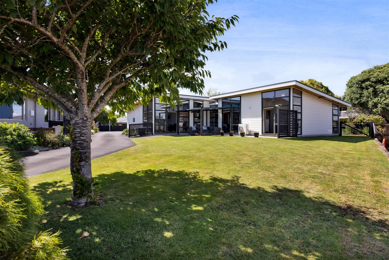 11 Highfield Place, Highlands Park, New Plymouth - Carousel 33