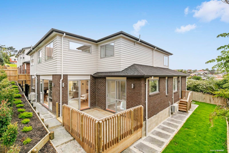 11 Dreaver Way, Sunnynook, Auckland - Carousel 2