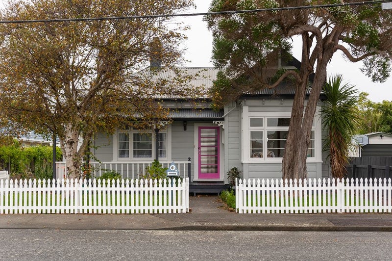 28 Whites Line West, Woburn, Lower Hutt - Carousel 1