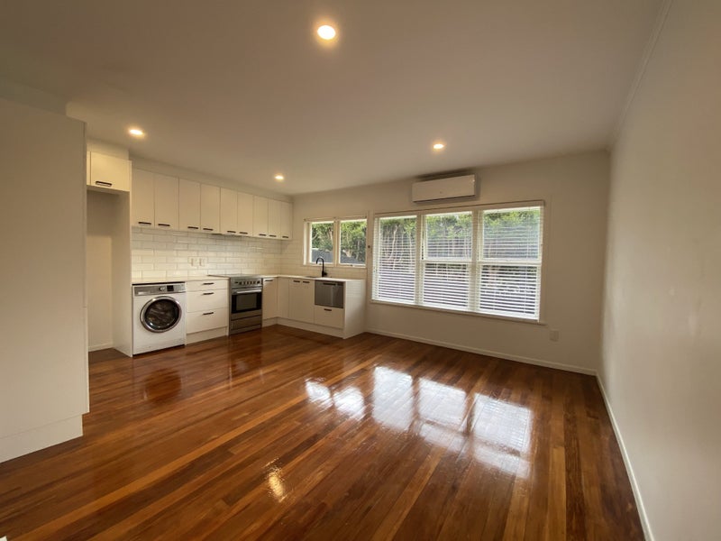 4/22 Thatcher Street, Mission Bay, Auckland - Carousel 2