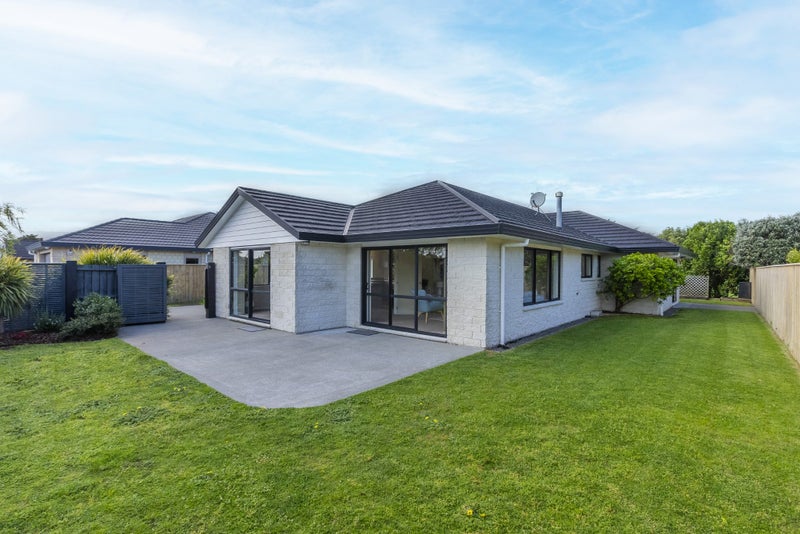 84 The Drive, Paraparaumu Beach, Paraparaumu - Carousel 2