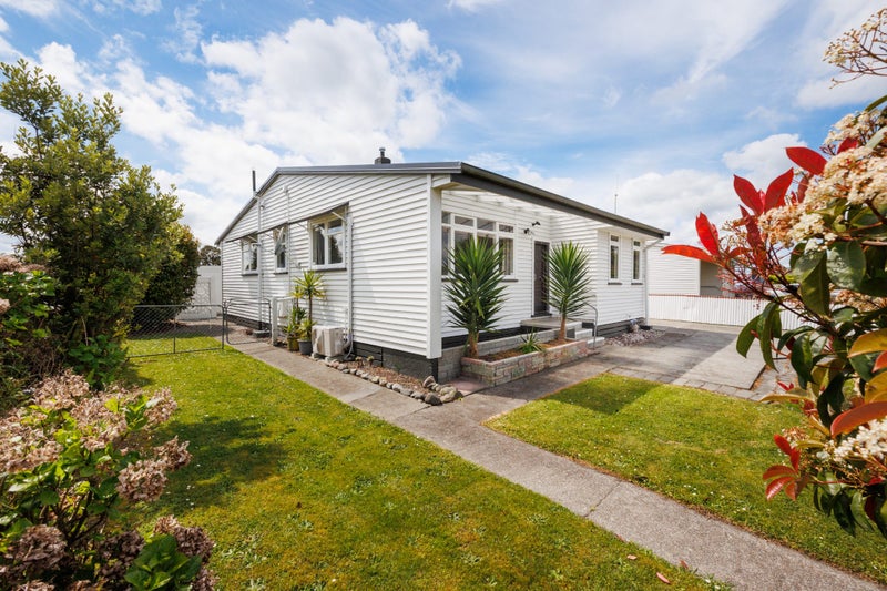 74 Highbury Avenue, Highbury, Palmerston North - Carousel 1