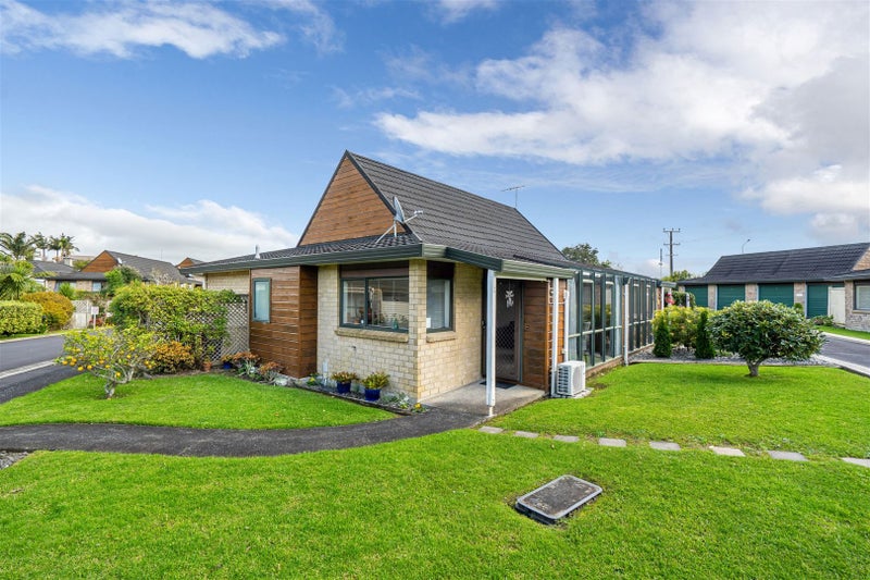 10/18 Williams Road, Hobsonville, Auckland - Carousel 1