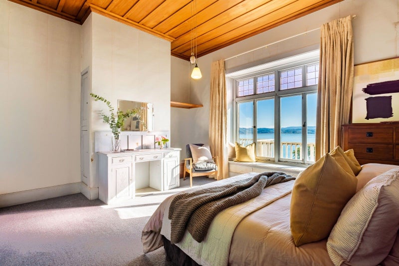 33A Seapoint Road, Bluff Hill, Napier - Carousel 2