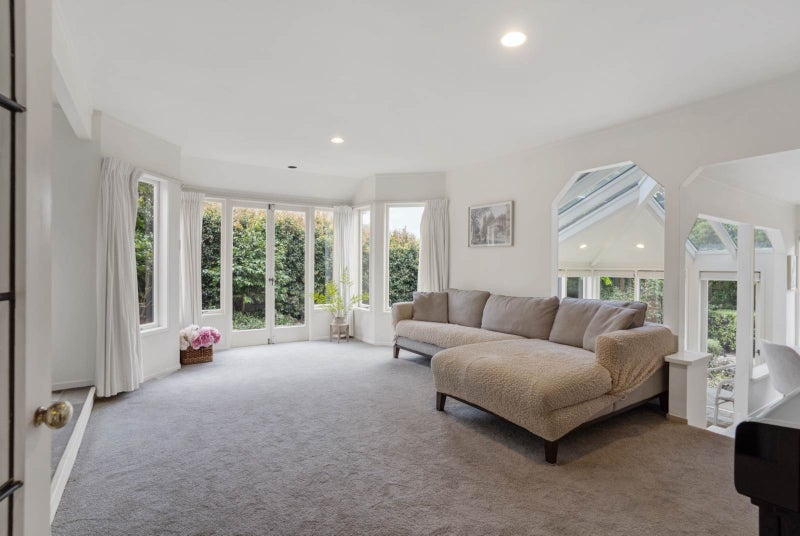 4/107 Orakei Road, Remuera, Auckland - Carousel 2