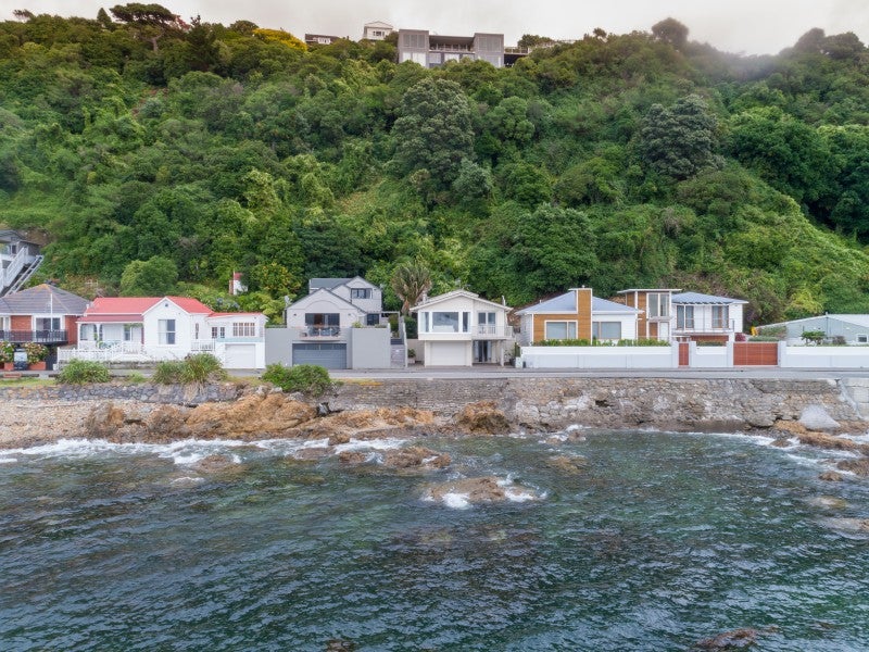 291 Karaka Bay Road, Karaka Bays, Wellington - Carousel 2