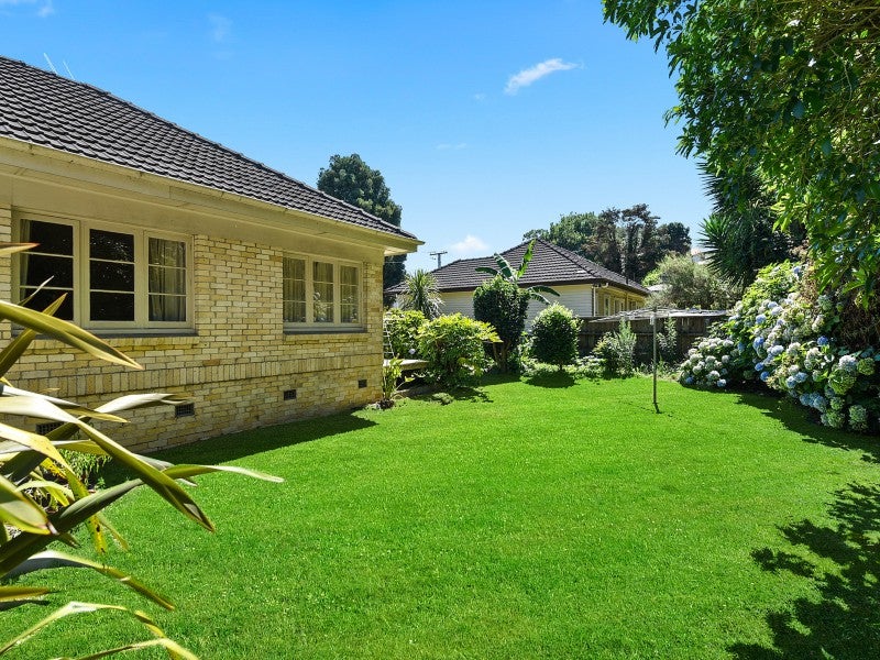20 Opoia Road, Hamilton East, Hamilton - Carousel 12