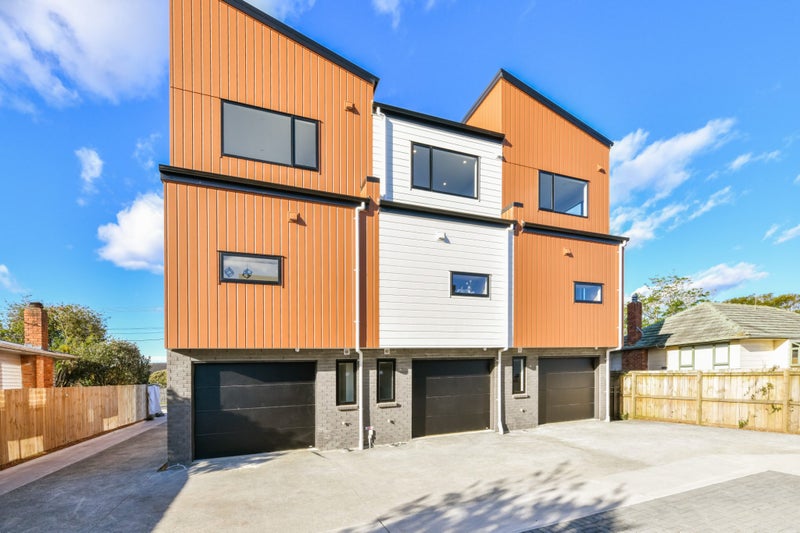 2/644 Te Atatu Road, Te Atatu Peninsula, Auckland - Carousel 2