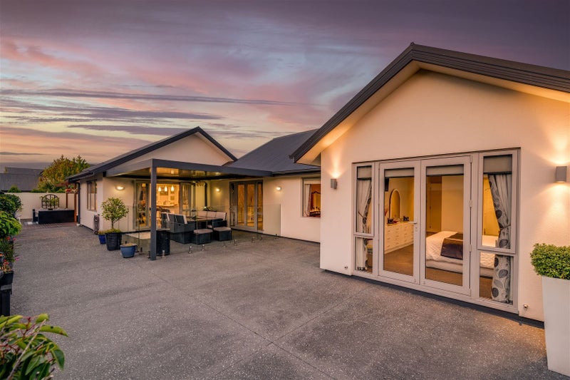 6 Lakebridge Place, Parklands, Christchurch - Carousel 1