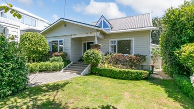 32 Box Hill, Khandallah, Wellington - Carousel 1