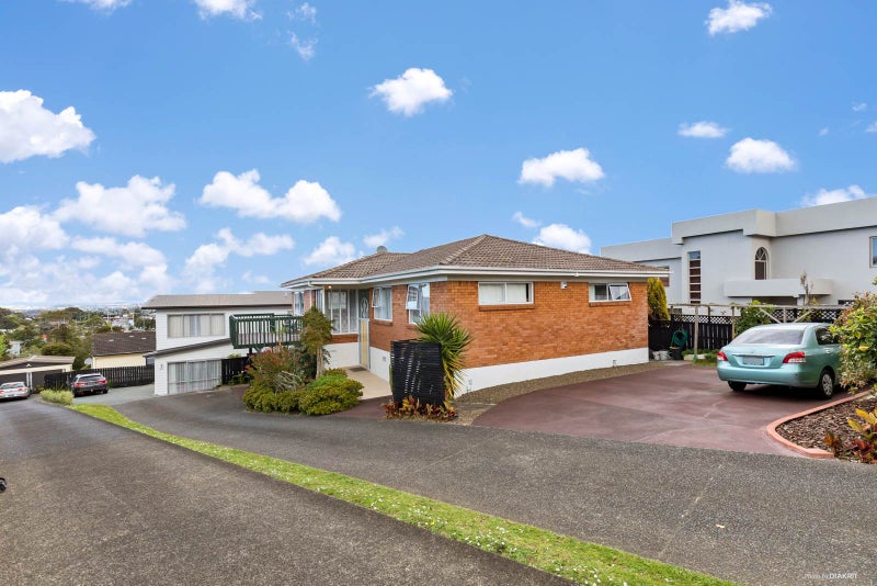 16 Glendhu Road, Bayview, Auckland - Carousel 2