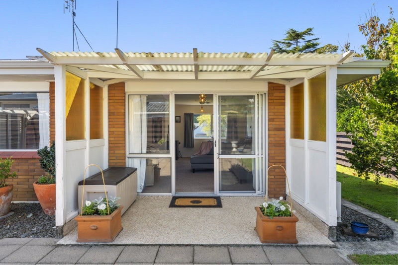 11B Balmoral Terrace, Otumoetai, Tauranga - Carousel 2