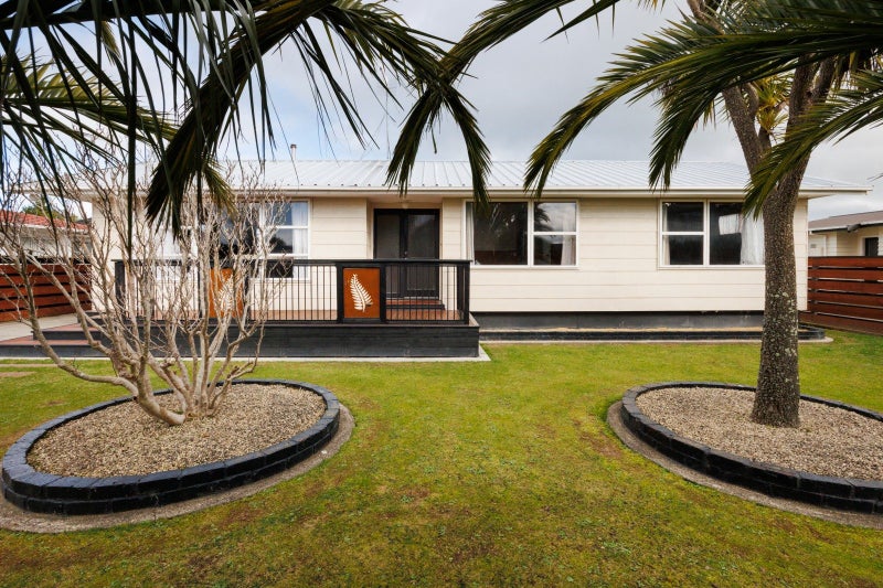 39 Somerset Crescent, Highbury, Palmerston North - Carousel 2