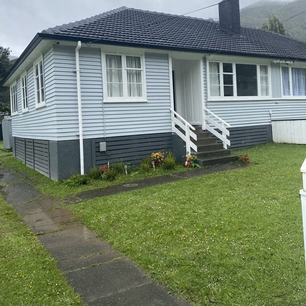 2/70 Judd Crescent, Naenae, Lower Hutt - Carousel 1