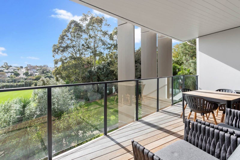 204/8 Kingsland Terrace, Kingsland, Auckland - Carousel 1