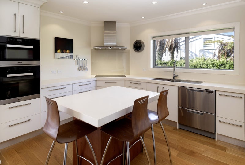 18 Himalaya Drive, Half Moon Bay, Auckland - Carousel 2