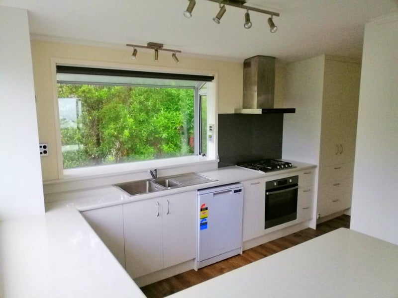 191 Dowse Drive, Maungaraki, Lower Hutt - Carousel 2