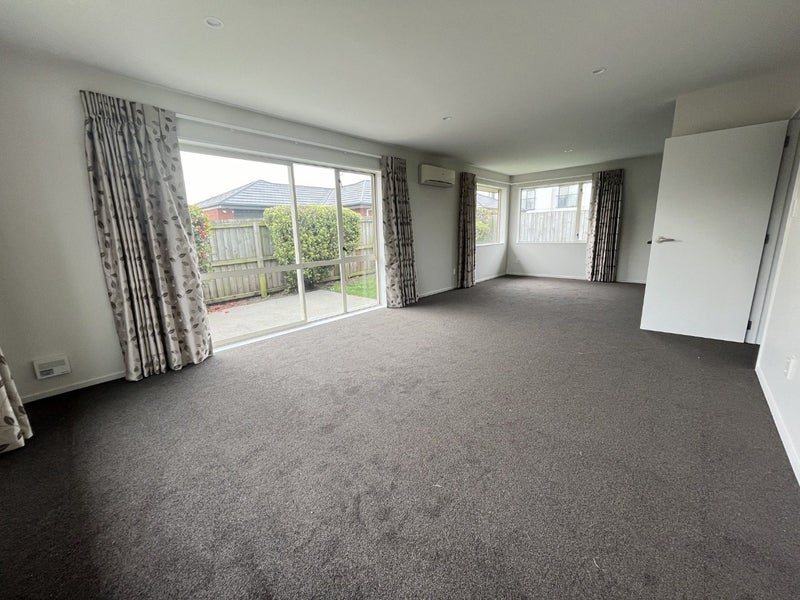 9 Kydd Lane, Hornby, Christchurch - Carousel 2