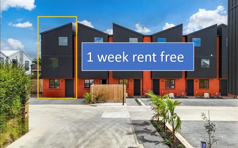 1/31 Normandy Place, Henderson, Auckland - Carousel 1