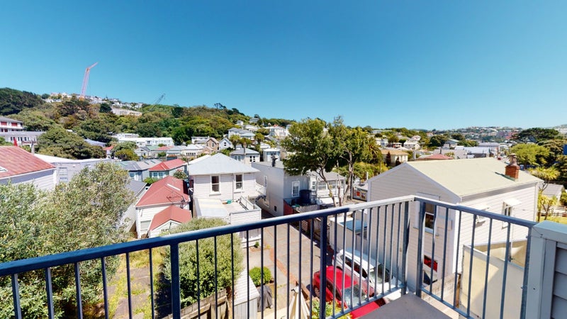 8M Finlay Terrace, Mount Cook, Wellington - Carousel 2